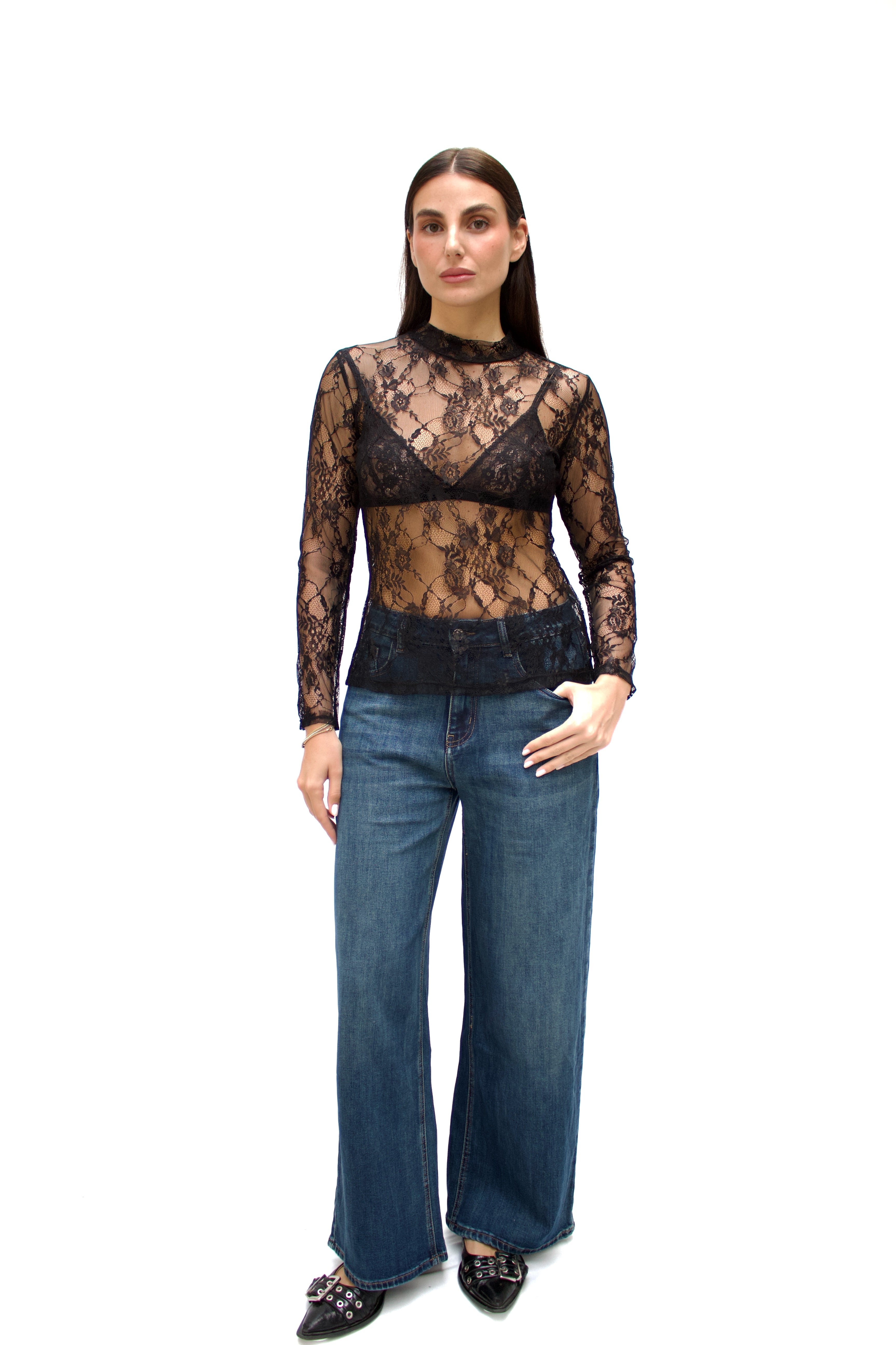 Maglia in pizzo nera