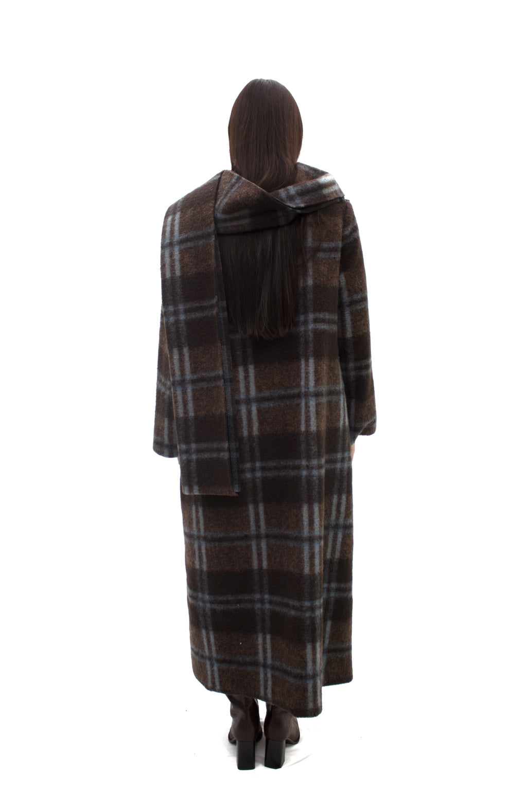 Cappotto in lana cotta con sciarpa