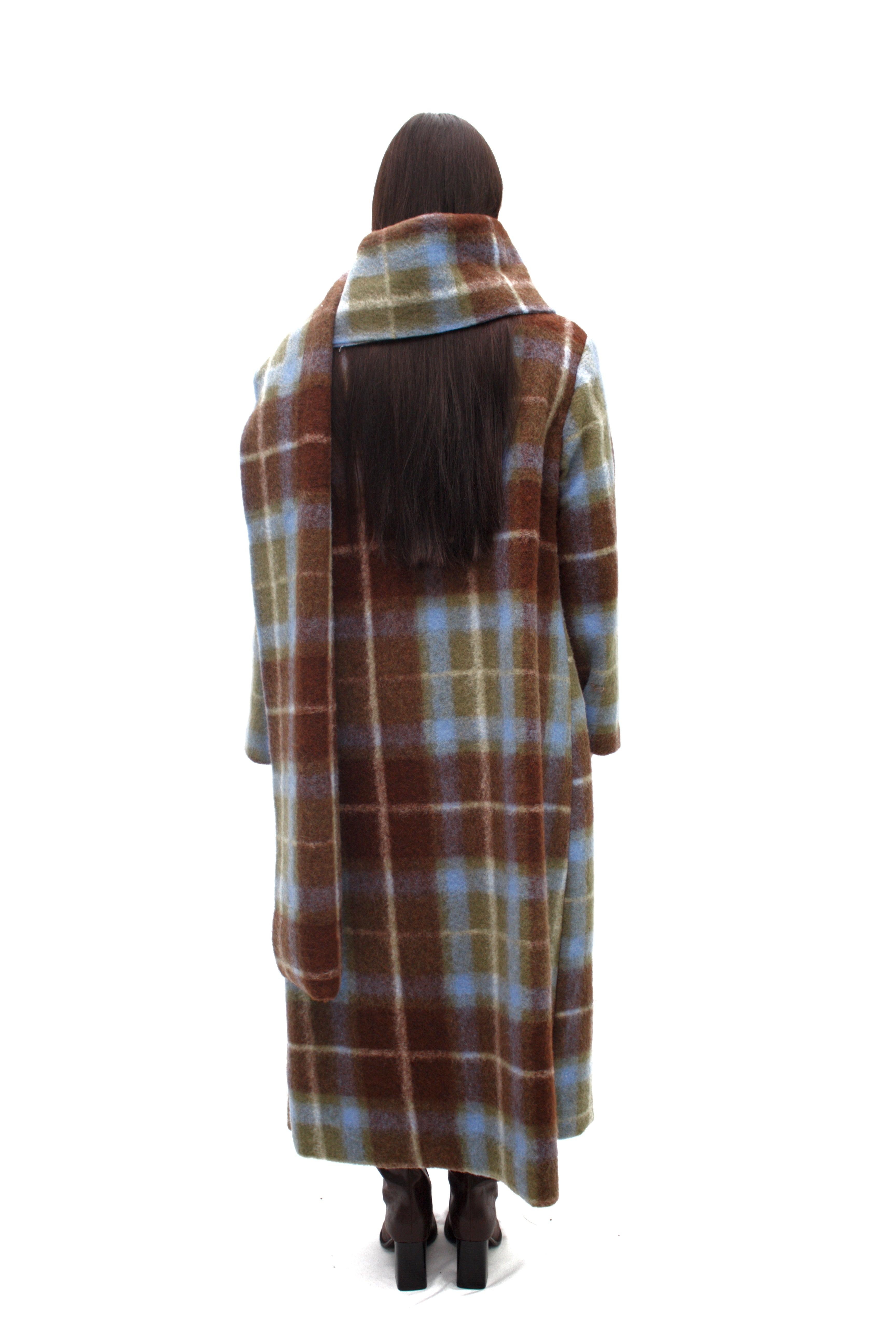 Cappotto in lana cotta con sciarpa